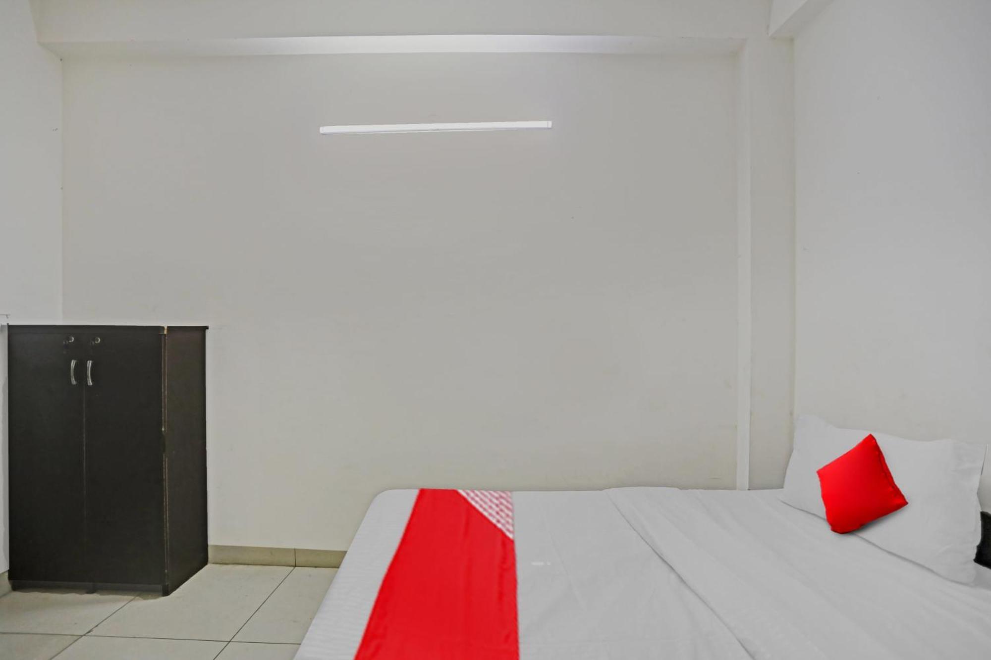 Hotel O Vrinda Residency Noida Kültér fotó