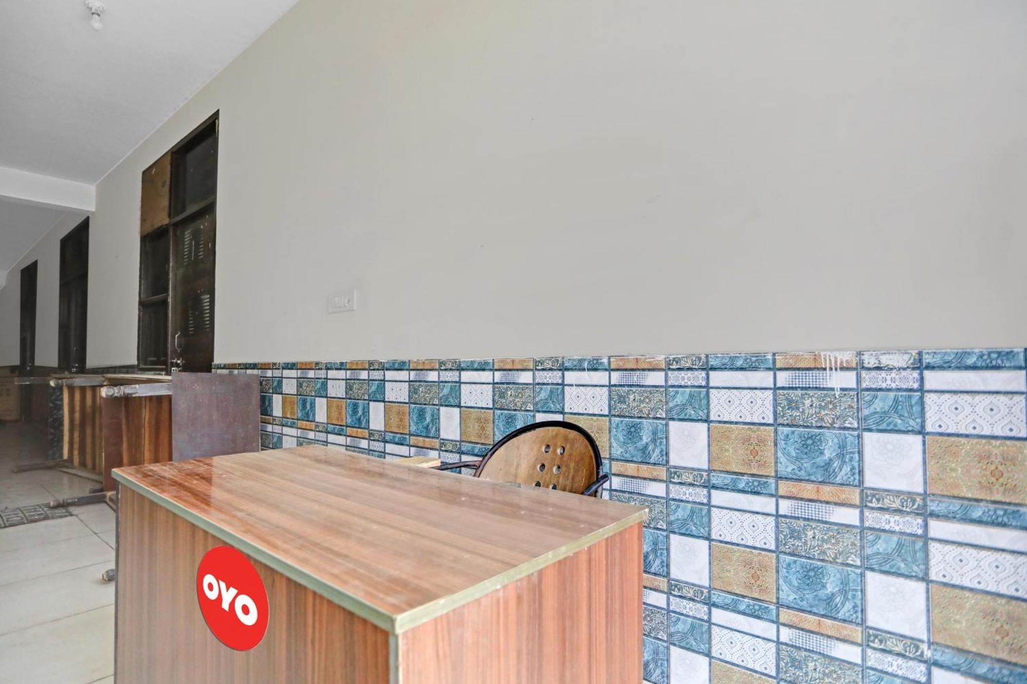 Hotel O Vrinda Residency Noida Kültér fotó